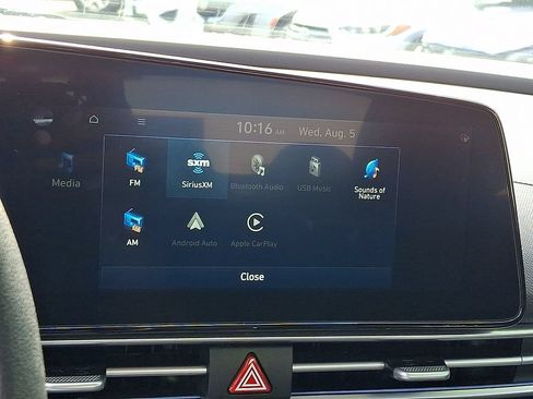 Used 2024 Hyundai Elantra SEL FWD image 25
