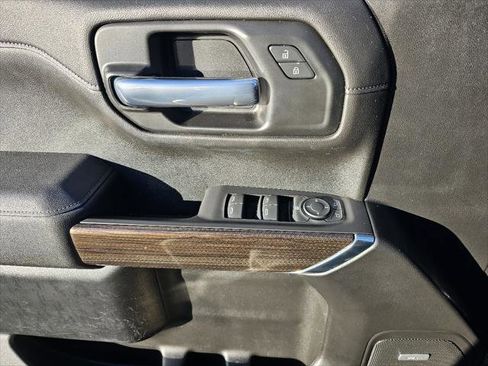 Used 2021 Chevrolet Silverado 1500 LT Trail Boss w/ Convenience Package II image 11