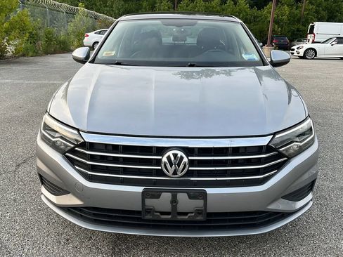 Used 2020 Volkswagen Jetta SE w/ SE Cold Weather Package FWD image 1