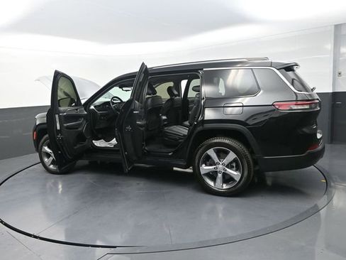 Used 2022 Jeep Grand Cherokee L Limited AWD/4WD image 34