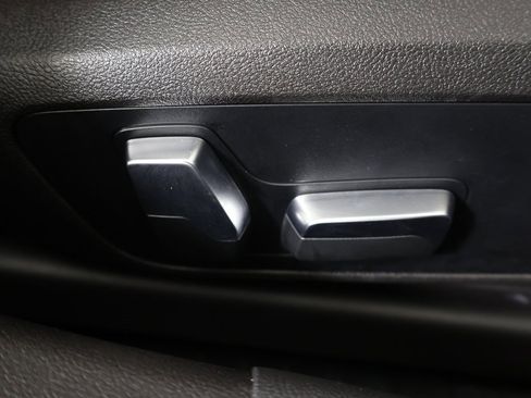 Used 2023 BMW 330i xDrive Sedan w/ M Sport Package image 36