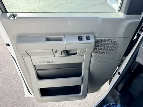 Used 2013 Ford E-350 and Econoline 350 Super Duty w/ Shuttle Bus Prep Pkg image 24