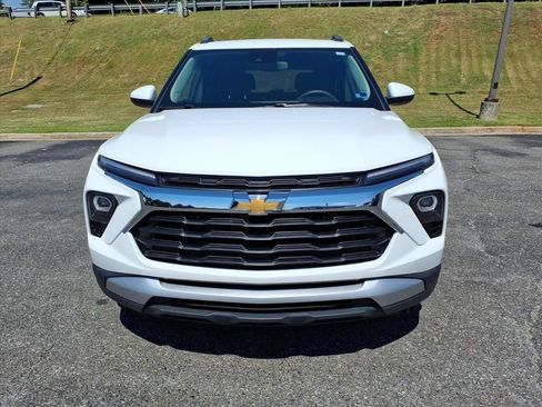 Used 2025 Chevrolet TrailBlazer LT FWD image 8
