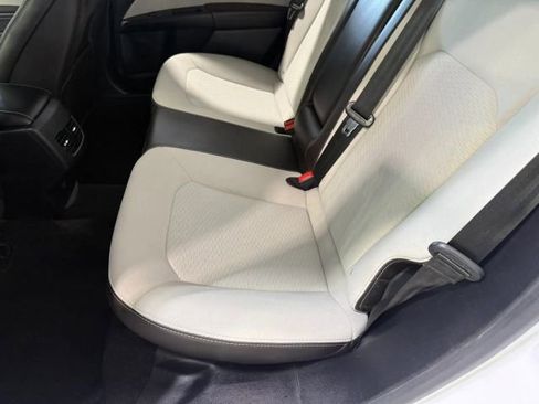 Used 2020 Ford Fusion SE w/ Equipment Group 151A image 24