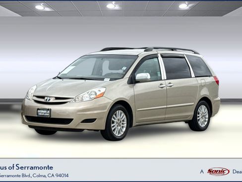 Used 2008 Toyota Sienna LE FWD image 1