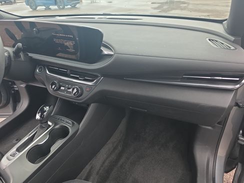 Used 2025 Buick Envista Preferred FWD image 20