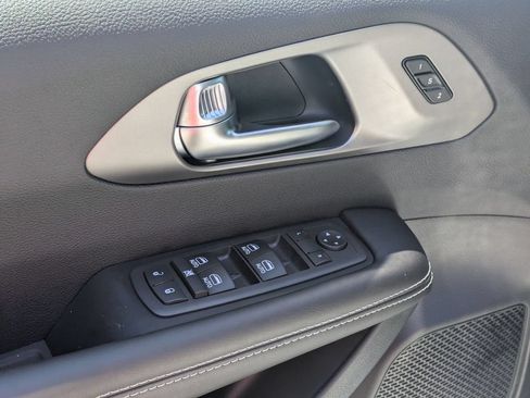 New 2027 Chrysler Pacifica Select w/ Family Tech Group FWD image 11