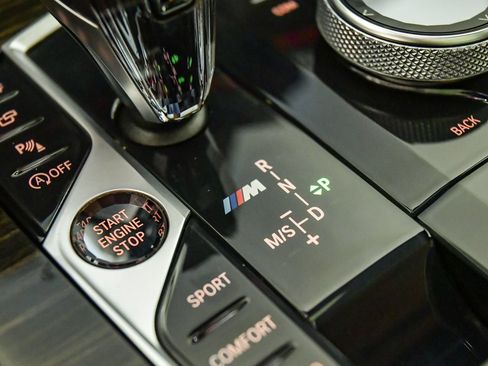 Certified 2021 BMW X7 M50i w/ Dynamic Handling Package image 31