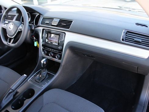 Used 2018 Volkswagen Passat 2.0T S w/ Driver Assistance Package image 28