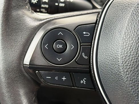 Certified 2021 Toyota RAV4 XLE Premium AWD/4WD image 18
