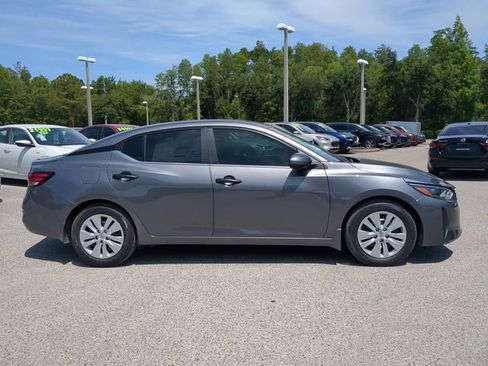Certified 2025 Nissan Sentra S FWD image 4