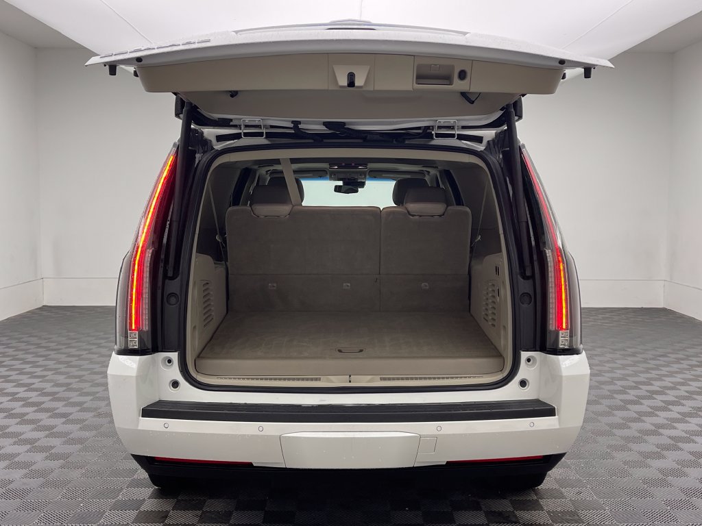 Used 2018 Cadillac Escalade ESV Premium Luxury AWD/4WD image 9