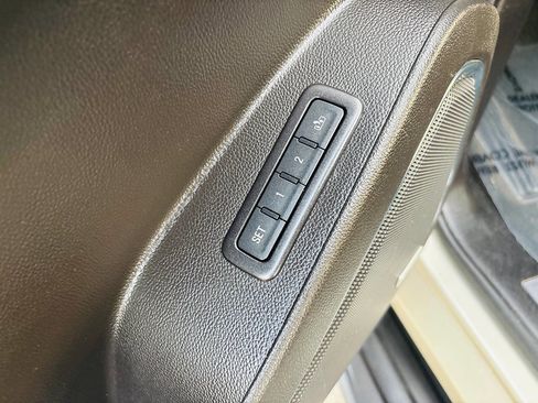 Used 2016 Chevrolet Suburban LT image 33