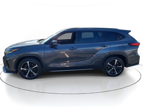 Used 2022 Toyota Highlander XSE image 6