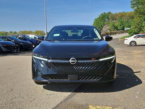 New 2026 Nissan Sentra SR FWD image 2
