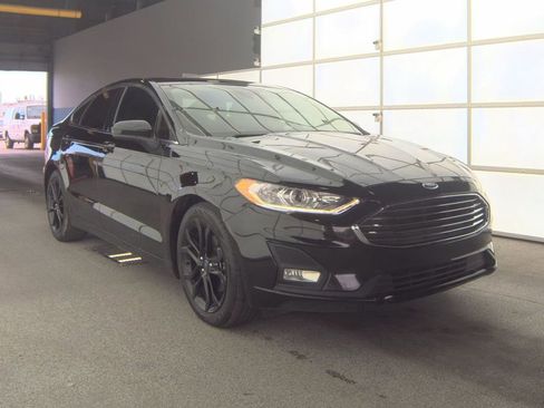 Used 2019 Ford Fusion SE w/ Equipment Group 151A FWD image 1