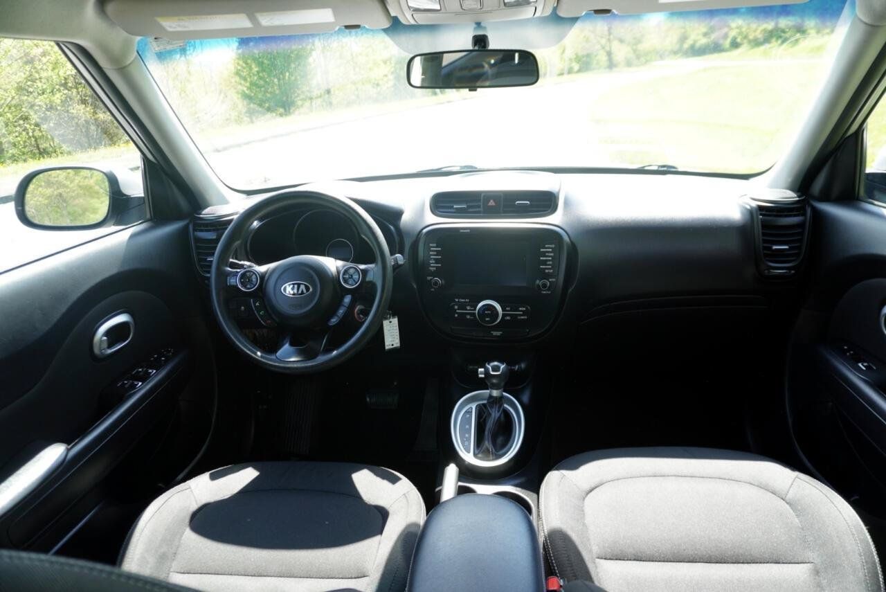 Used 2019 Kia Soul + FWD image 24