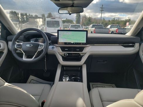 New 2026 Ford Explorer Active w/ Active Comfort Package image 13