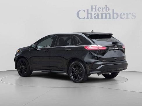 Certified 2024 Ford Edge ST-Line AWD/4WD image 3
