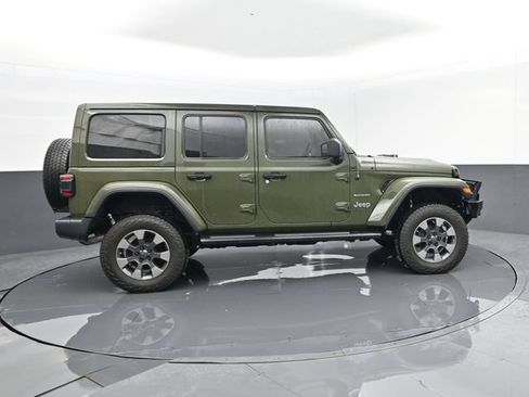 Used 2020 Jeep Wrangler Unlimited Sahara w/ Dual Top Group AWD/4WD image 4