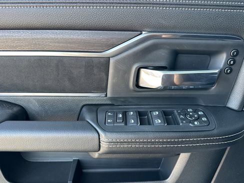 New 2026 RAM 2500 Laramie AWD/4WD image 10