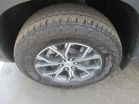Used 2024 GMC Acadia AT4 w/ Super Cruise Package image 15