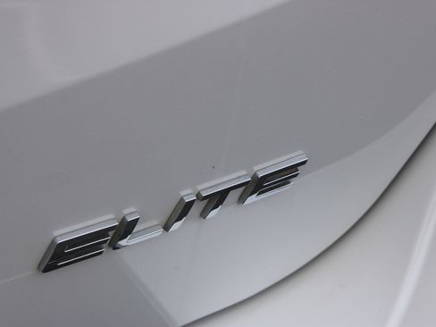 Used 2024 Honda Odyssey Elite image 32