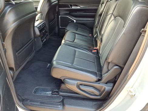 Used 2024 Jeep Wagoneer Series II w/ Flexible Seating Group RWD image 18