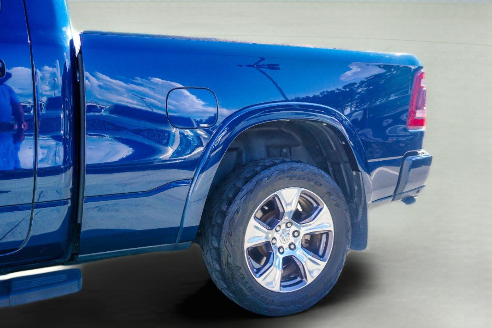Used 2019 RAM 1500 Laramie AWD/4WD image 7