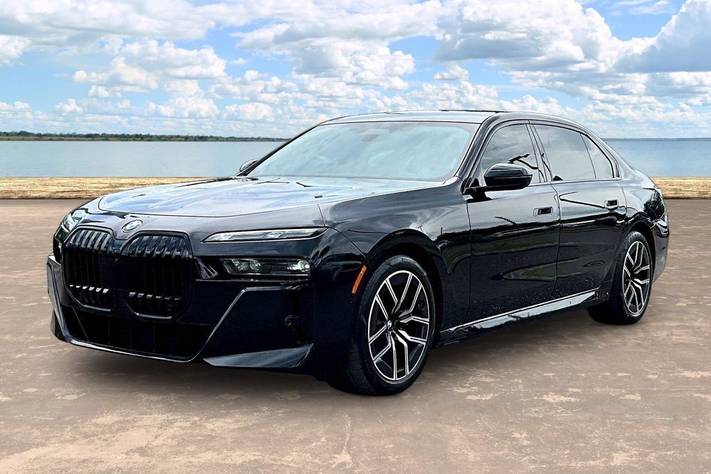 Used 2023 BMW 760i xDrive w/ Executive Package AWD/4WD image 1
