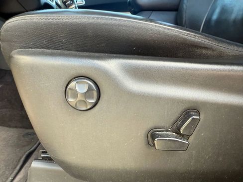 Used 2019 Dodge Durango SXT image 11