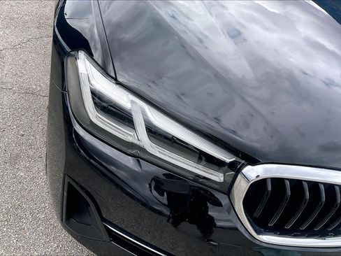 Used 2021 BMW 530e w/ Parking Assistance Package image 28