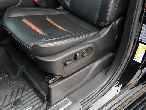 Used 2024 GMC Sierra 2500 AT4 w/ AT4 Premium Plus Package image 11