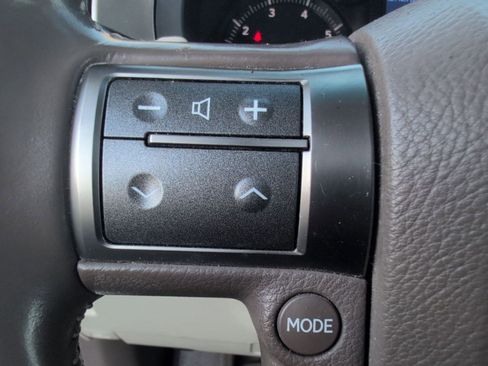 Used 2015 Lexus GX 460 image 16