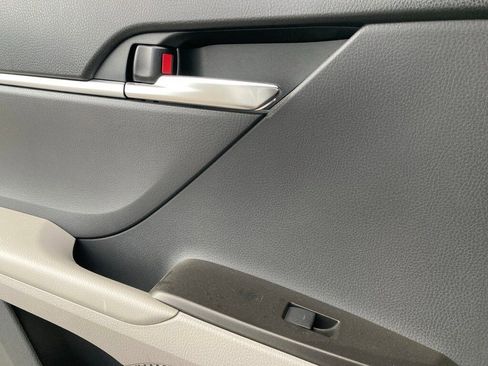 Used 2023 Toyota Camry LE image 12