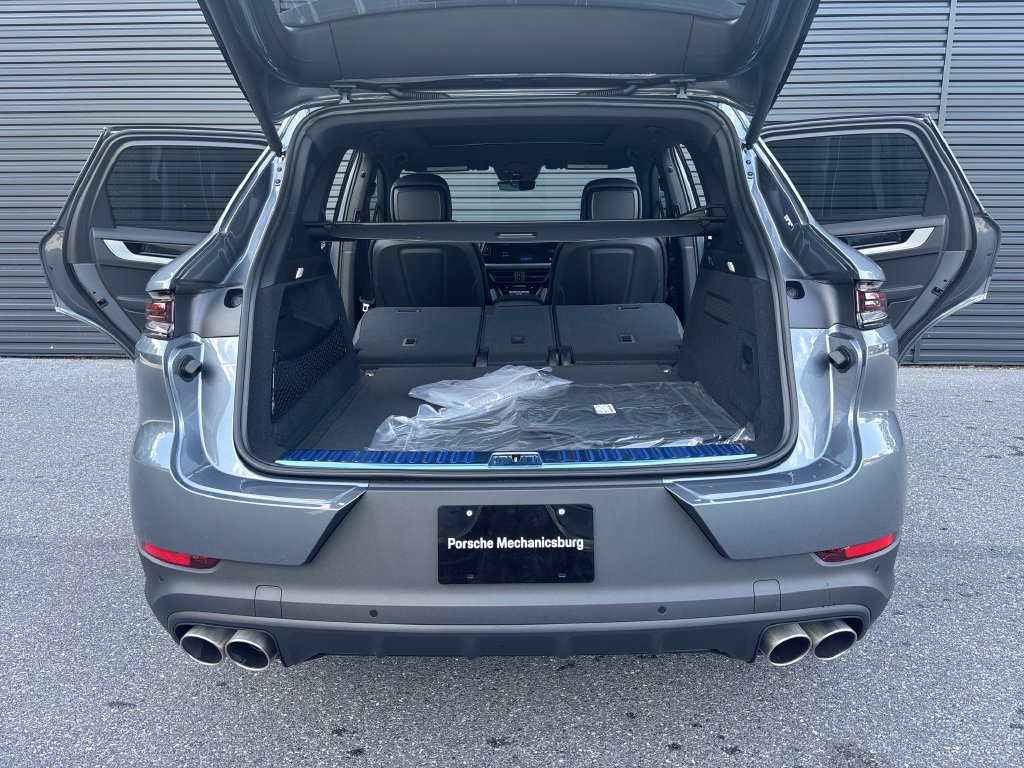 New 2026 Porsche Cayenne S AWD/4WD image 27