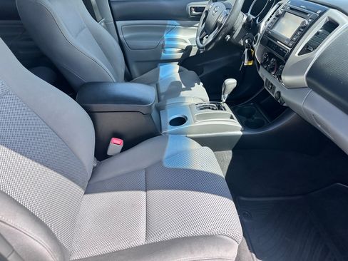 Used 2012 Toyota Tacoma 4x4 Double Cab w/ TRD Sport Upgrade Pkg image 9