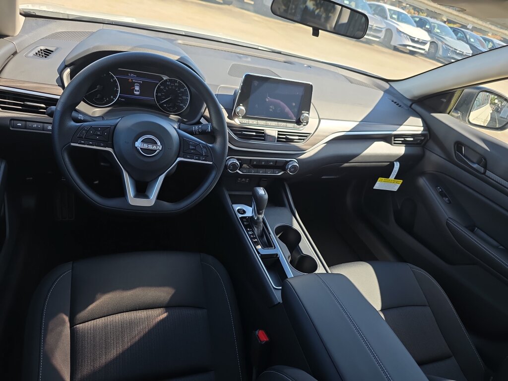 New 2026 Nissan Altima 2.5 SV FWD image 5
