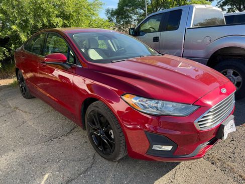 Used 2019 Ford Fusion SE w/ Equipment Group 151A image 1