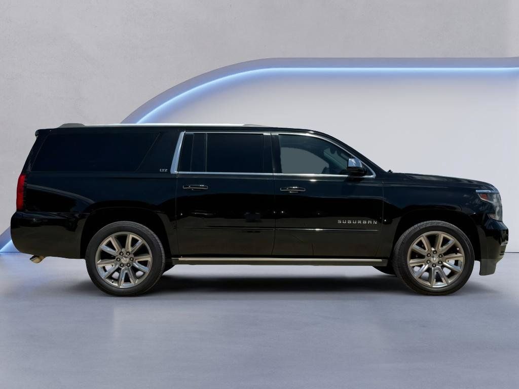 Used 2015 Chevrolet Suburban LTZ RWD image 8
