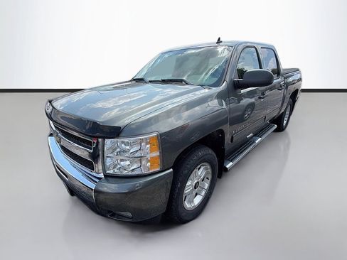 Used 2011 Chevrolet Silverado 1500 LT w/ All-Star Edition AWD/4WD image 7