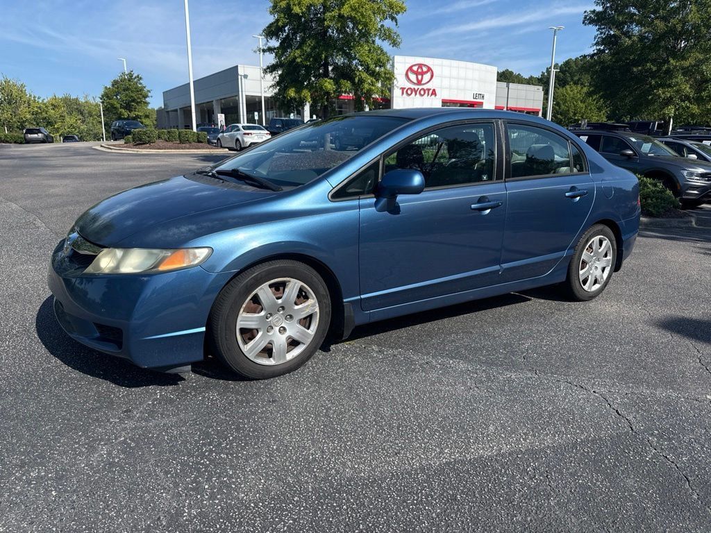 Used 2010 Honda Civic LX image 2