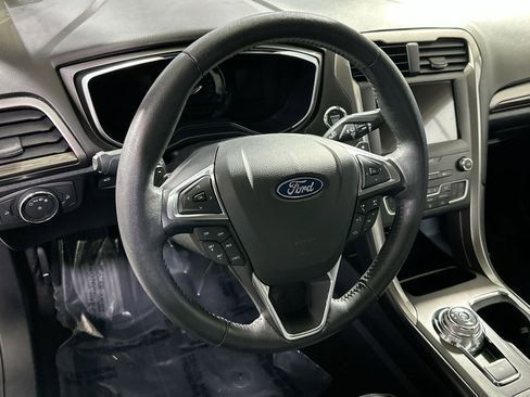 Used 2019 Ford Fusion SEL image 19