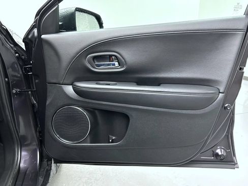 Used 2017 Honda HR-V EX-L image 16