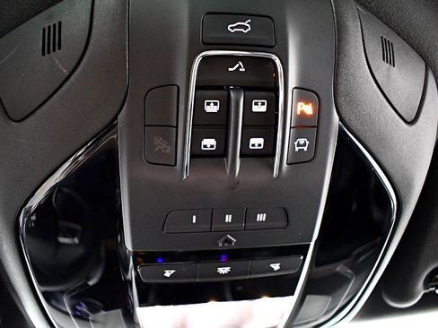 Used 2017 Maserati Levante S image 36