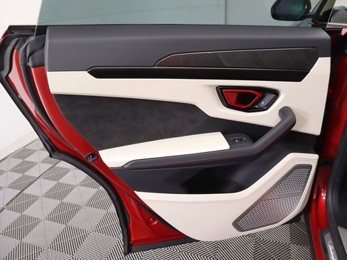 Used 2024 Lamborghini Urus S image 27