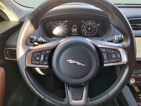 Used 2019 Jaguar F-PACE Portfolio image 14