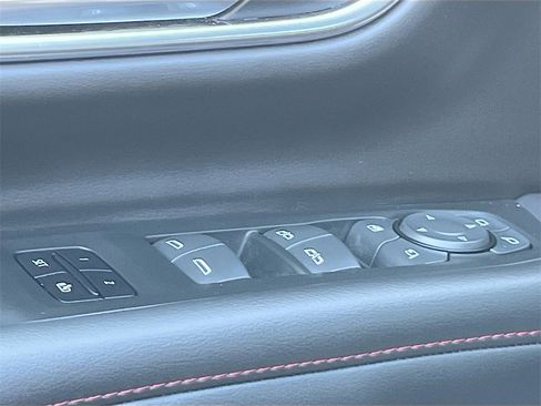 Used 2022 Chevrolet Tahoe RST w/ Luxury Package image 18