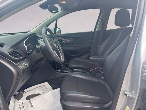 Used 2022 Buick Encore Preferred w/ Safety Package FWD image 9