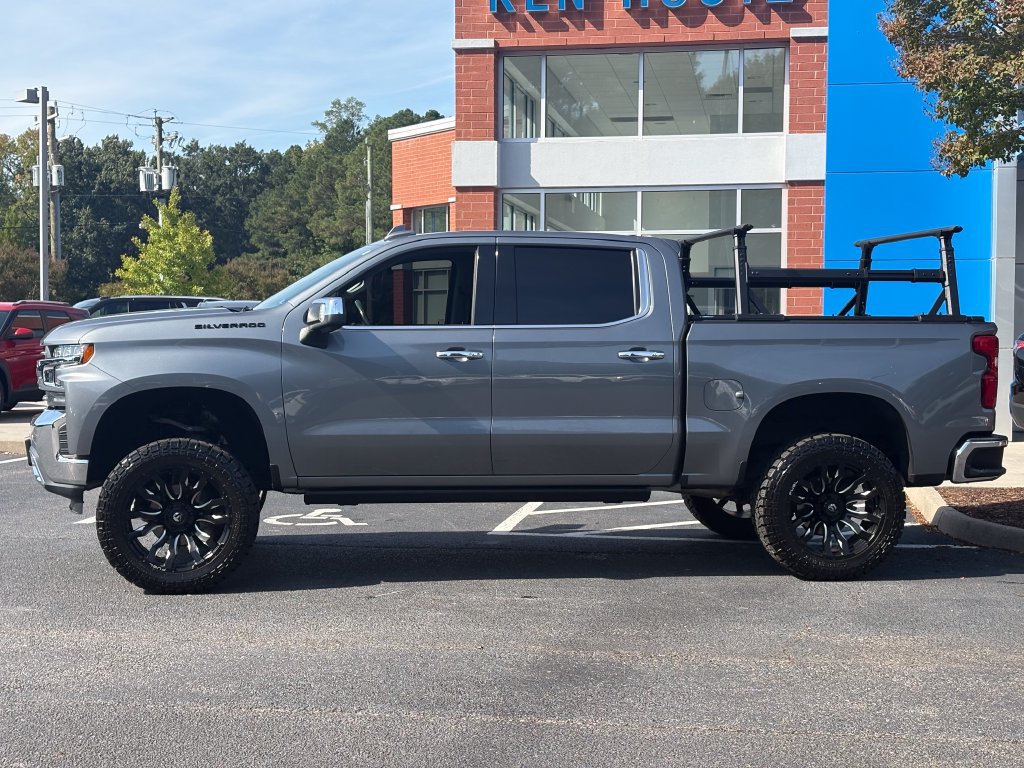 Used 2022 Chevrolet Silverado 1500 LTZ w/ LTZ Premium Package AWD/4WD image 2